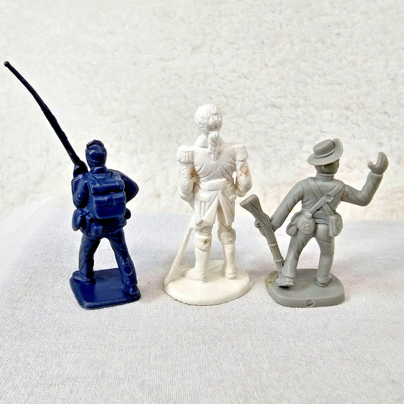Toy Soldier Lot Civil War Era Military China Made 1 Pound Gallon Bag Blue Grey - Picture 3 of 8